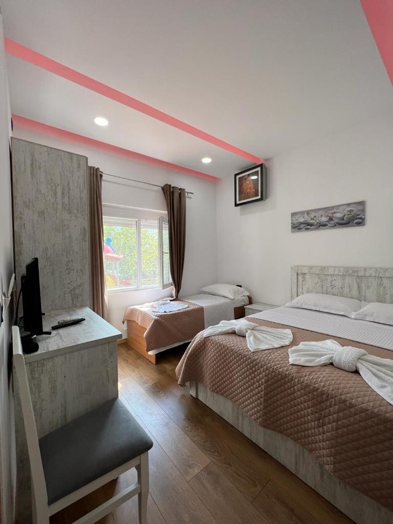 Hotel Lundra à Gramsh Extérieur photo